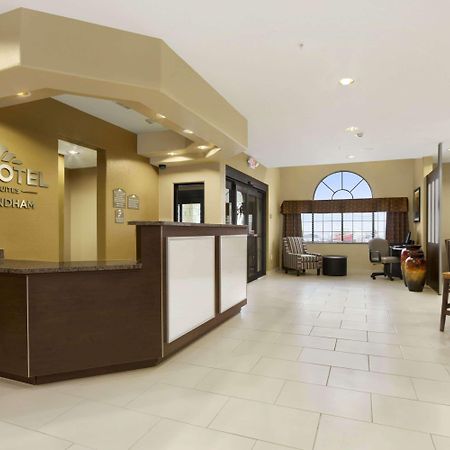 Microtel Inn & Suites By Wyndham ראונד רוק מראה חיצוני תמונה
