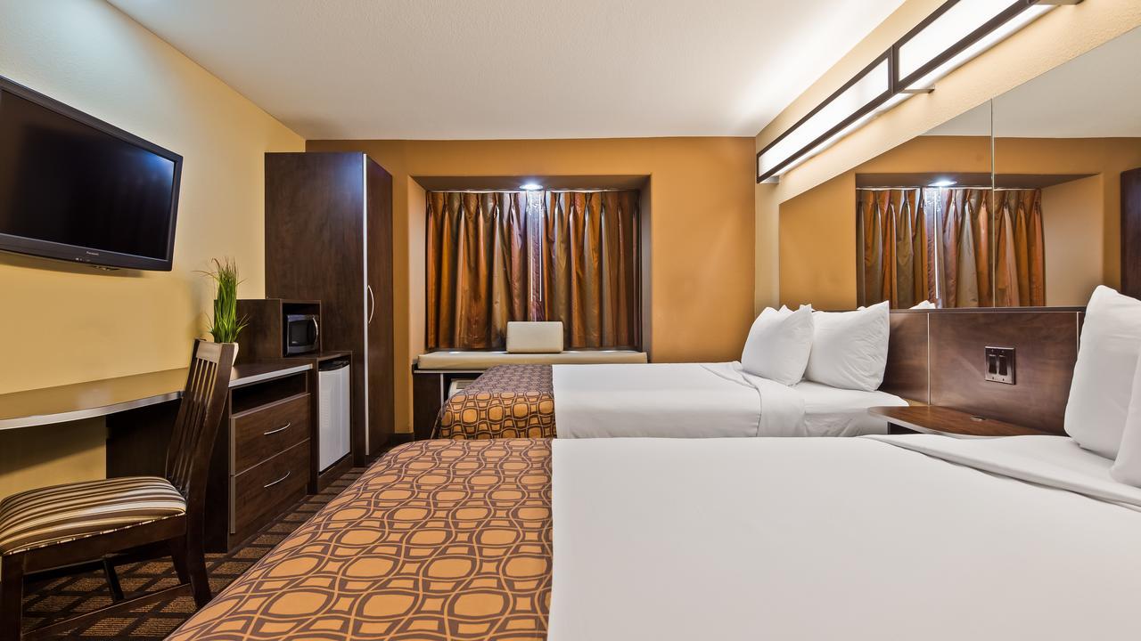 Microtel Inn & Suites By Wyndham ראונד רוק מראה חיצוני תמונה